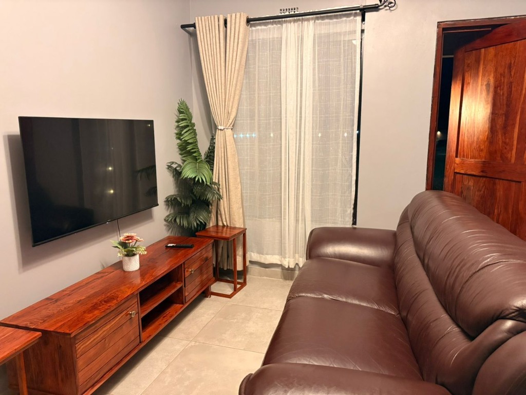 GardenView Executive Work Lounge